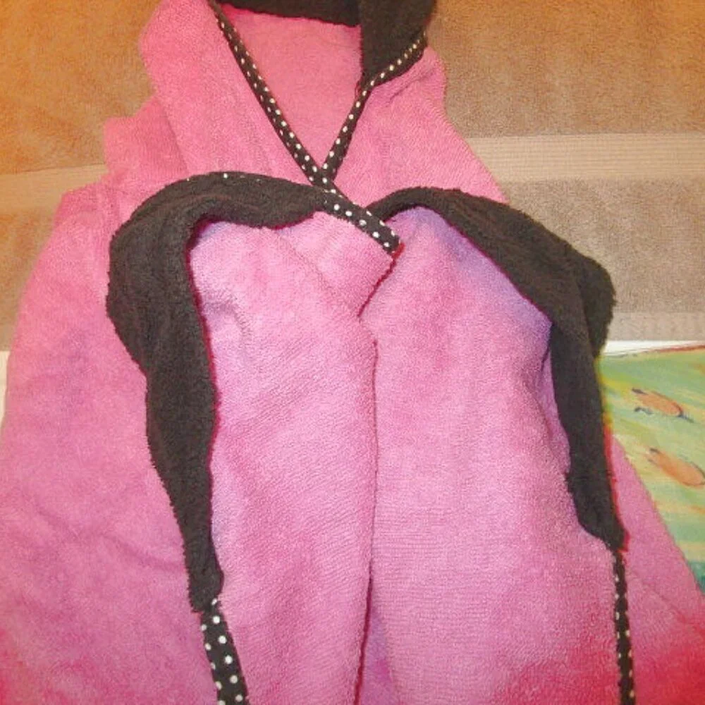 Disney Minnie Mouse Kids Hooded Bath Pool Towel Beach Coverup Baby Toddler Cozy